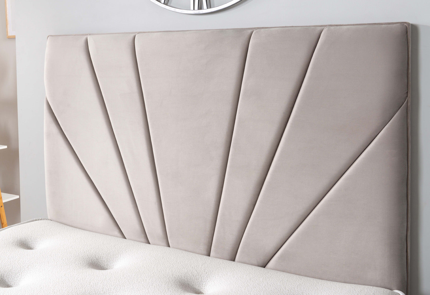 The Yenisei Divan Bed Set Plush