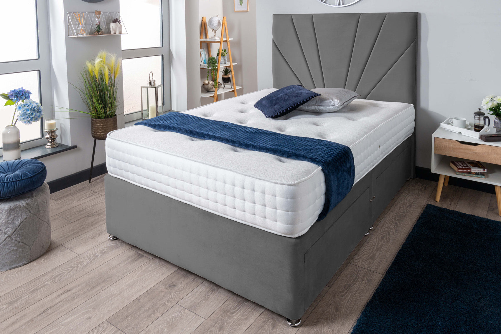 The Yenisei Divan Bed Set Plush