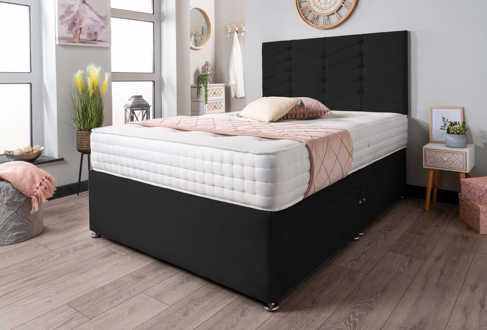 The Evinos Bed Set Plush