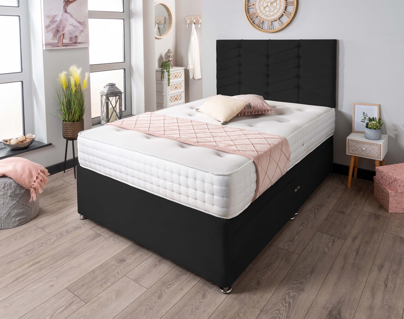 The Evinos Bed Set Plush