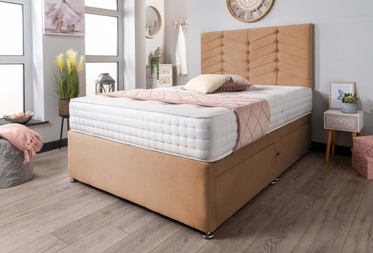 The Evinos Bed Set Plush