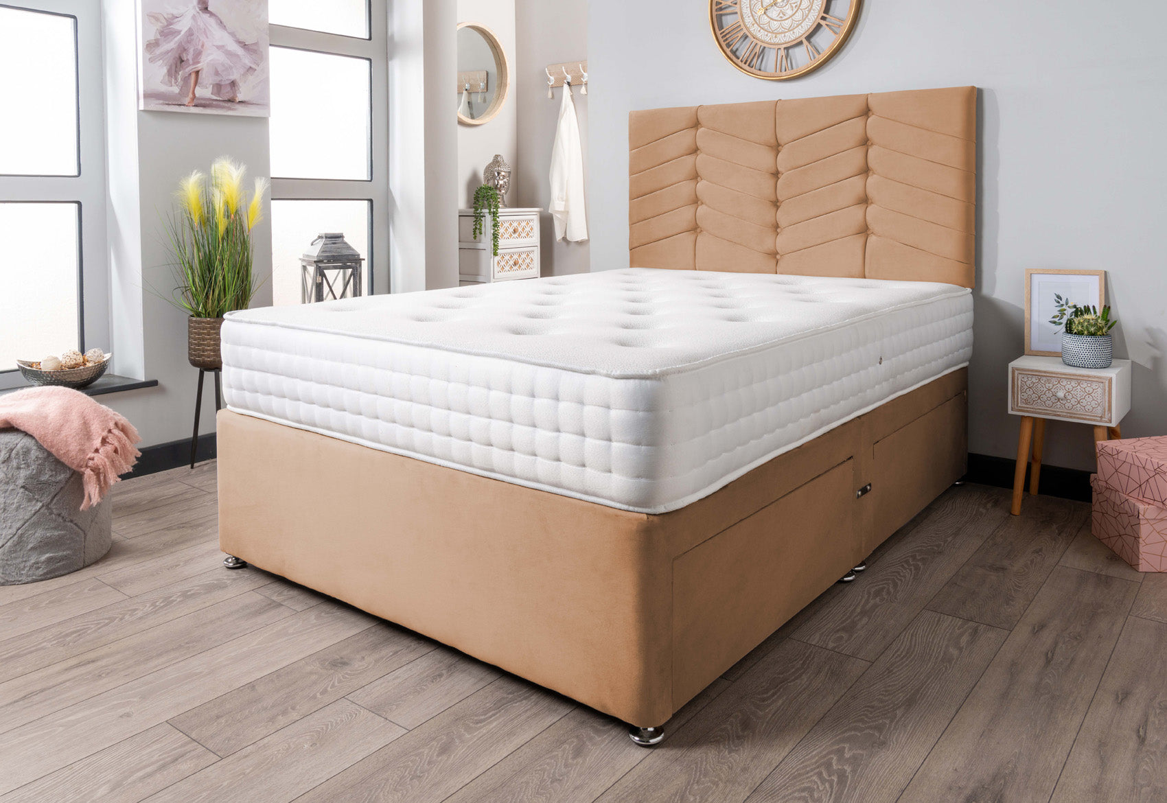 The Evinos Bed Set Plush