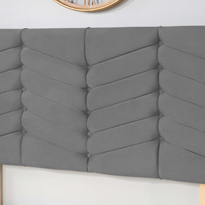 The Evinos Bed Set Plush