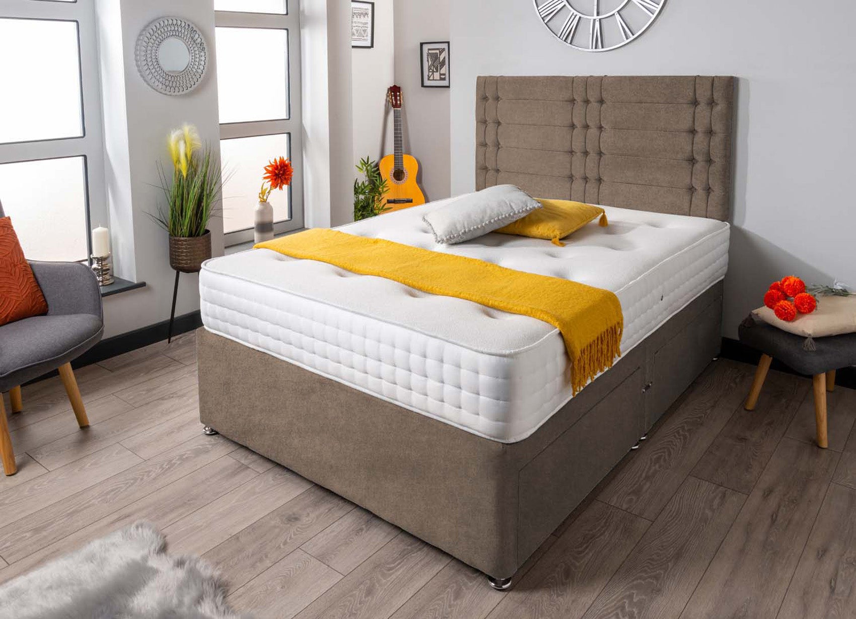 The Seine Divan Bed Set Naples