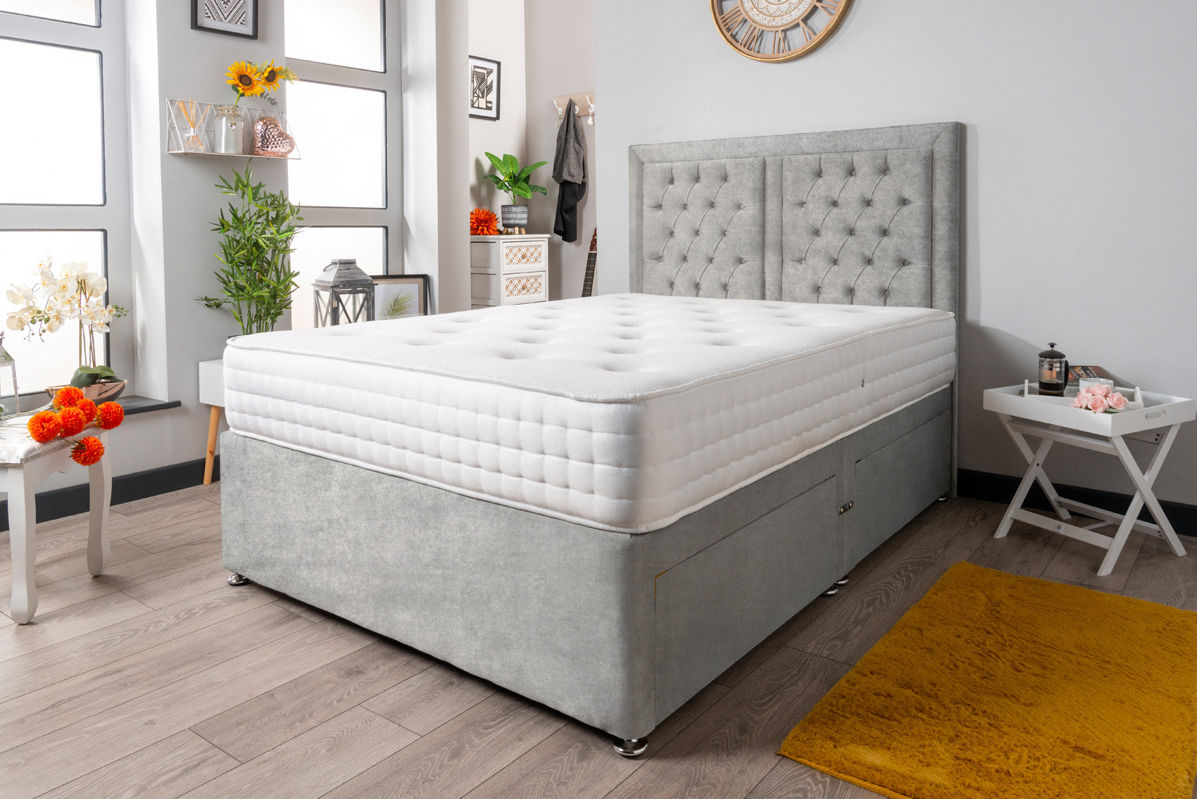 The Parana Chesterfield Divan Bed Set Naples