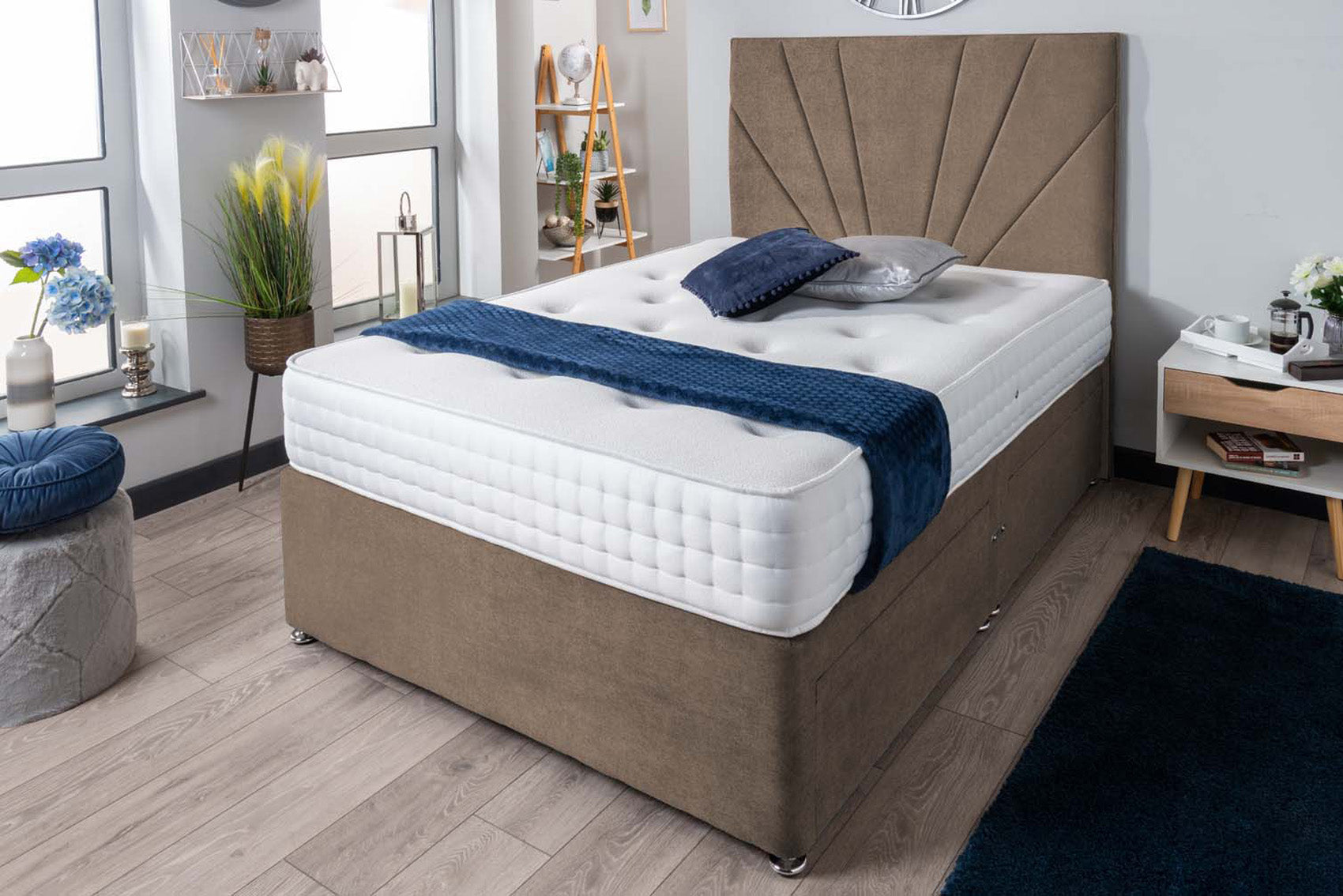 The Yenisei Divan Bed Set Naples