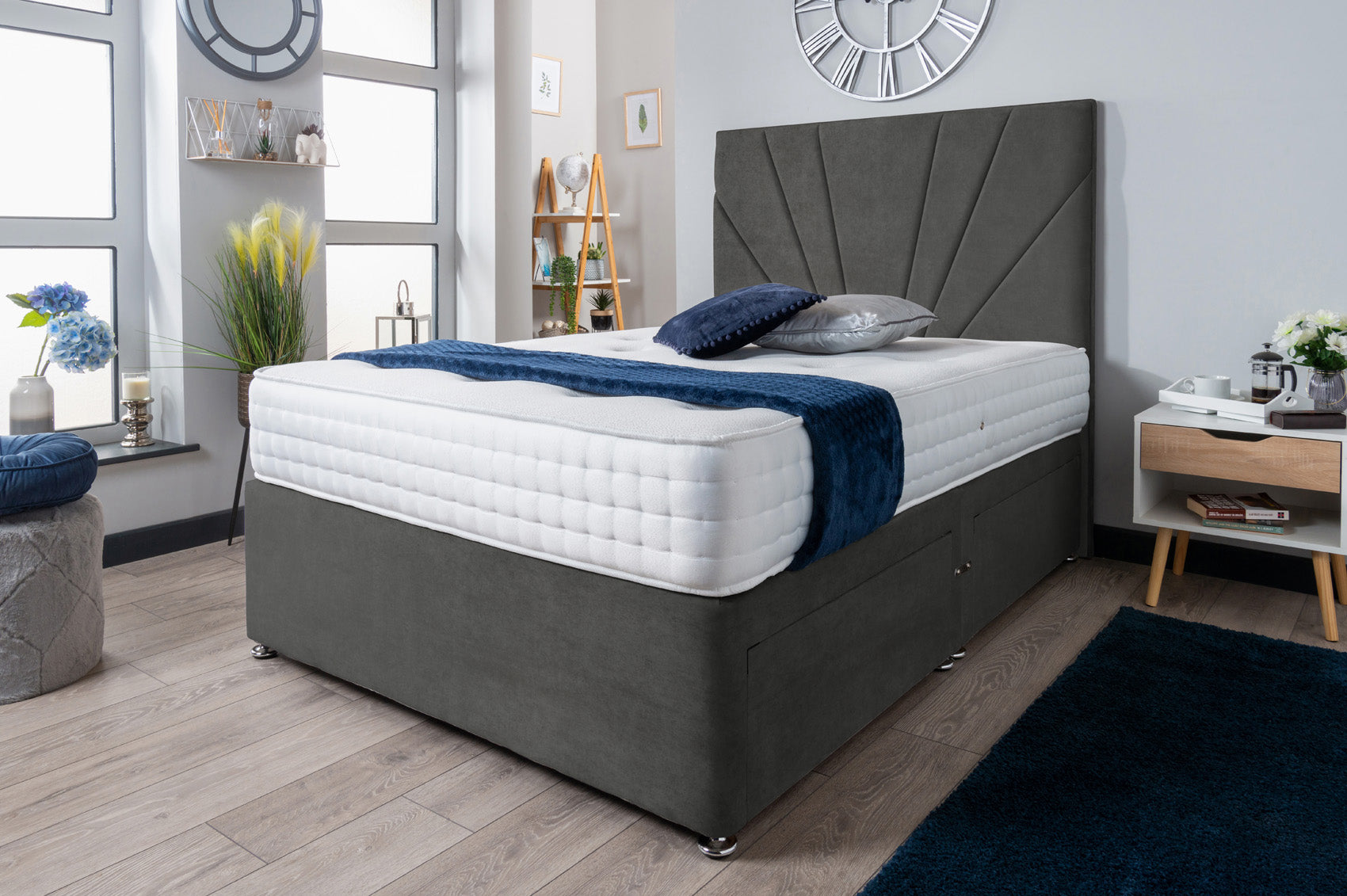 The Yenisei Divan Bed Set Naples