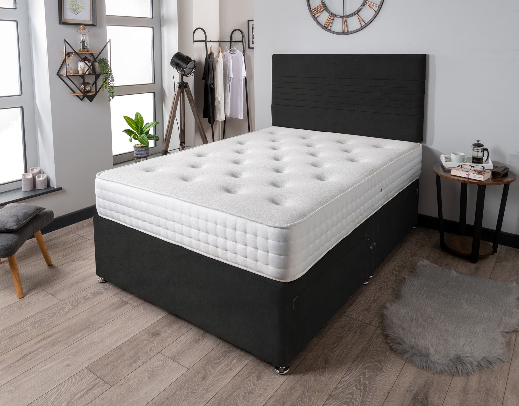 The Ebro Divan Bed Set Naples