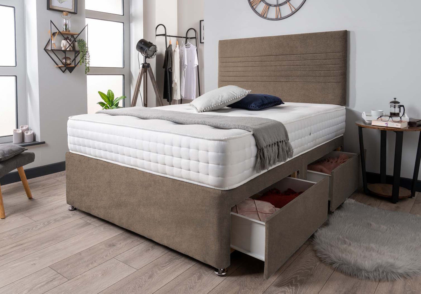 The Ebro Divan Bed Set Naples