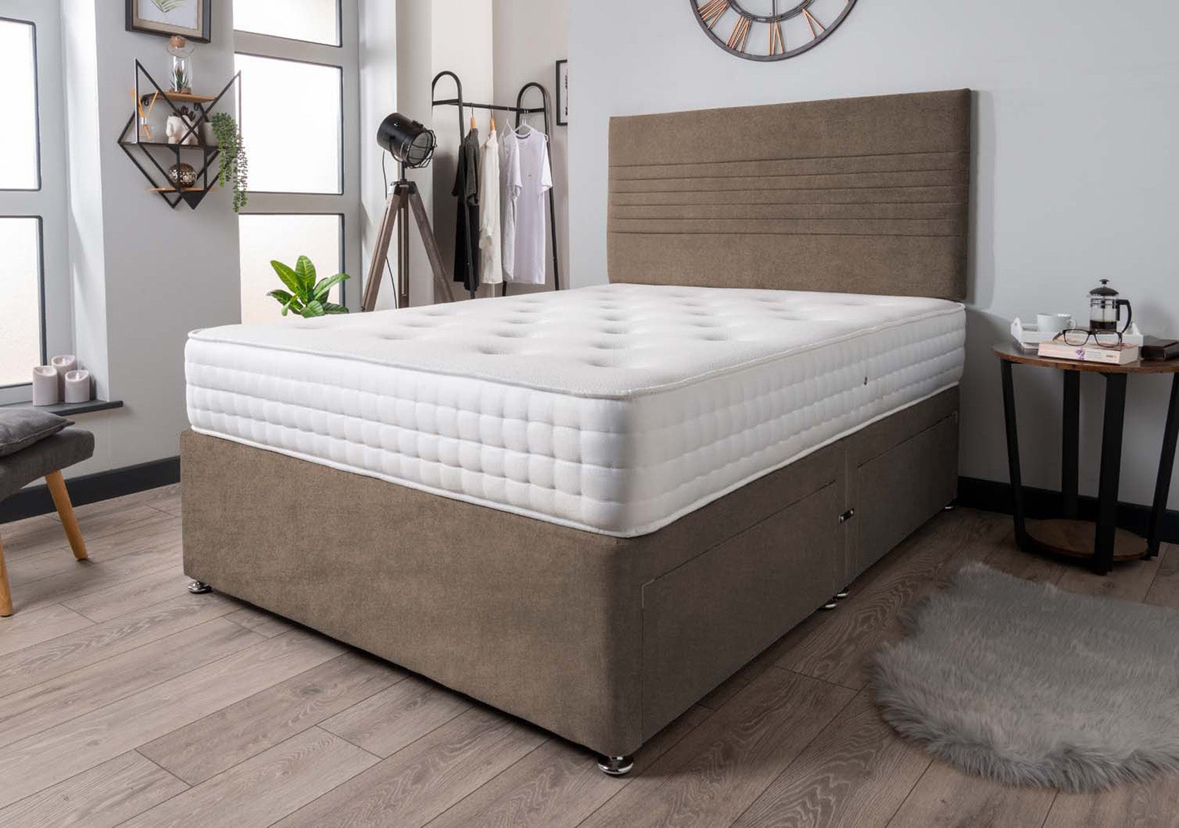 The Ebro Divan Bed Set Naples