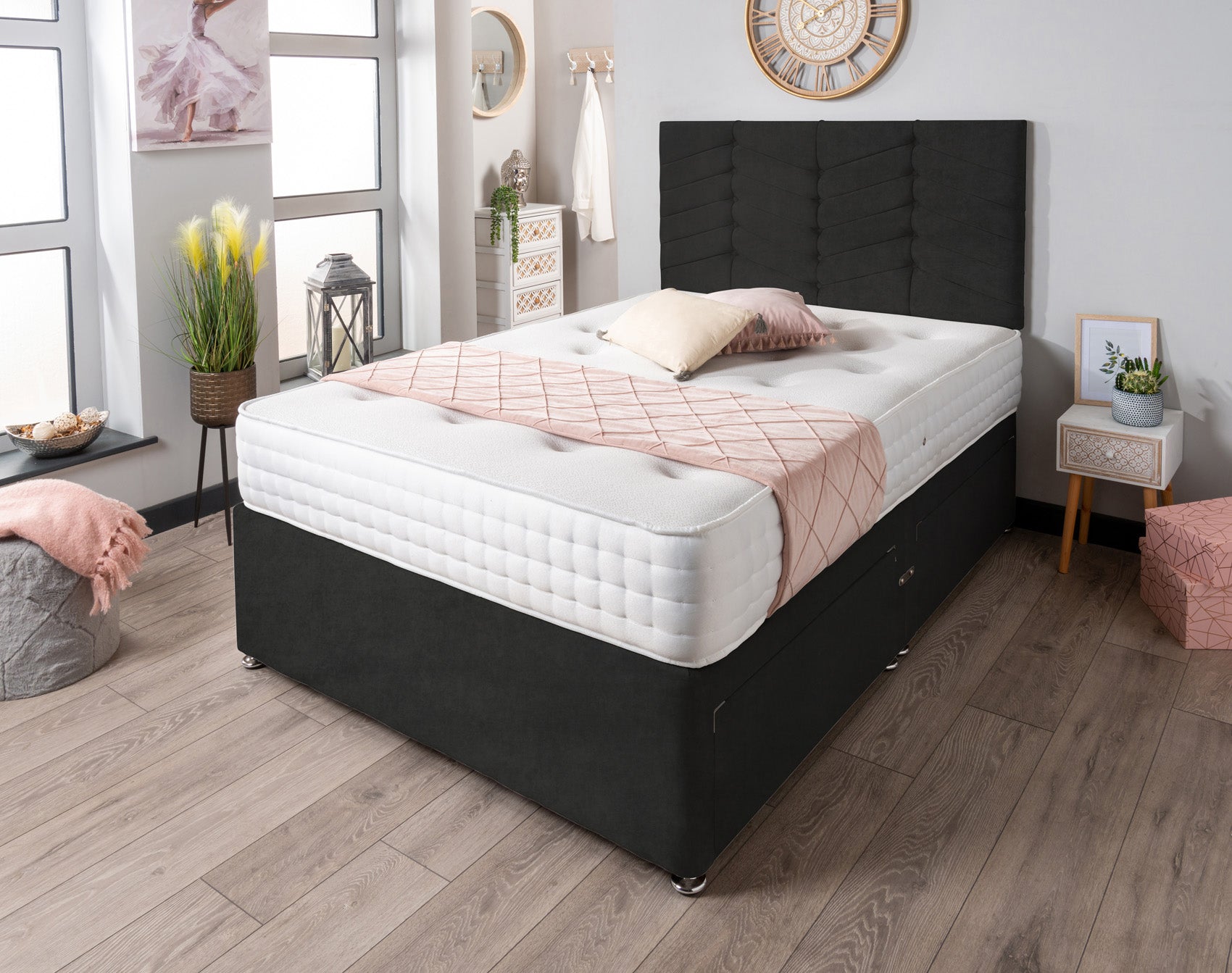 The Evinos Bed Set Naples
