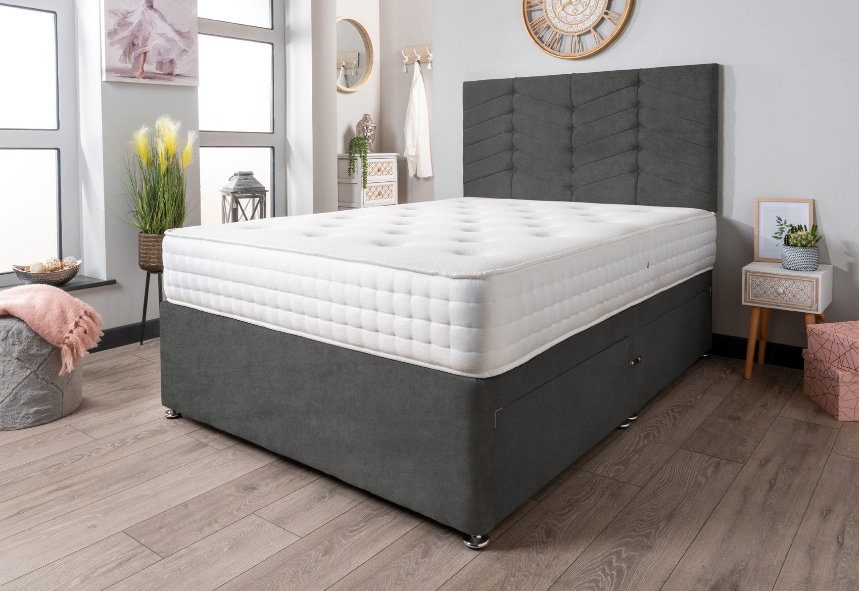 The Evinos Bed Set Naples