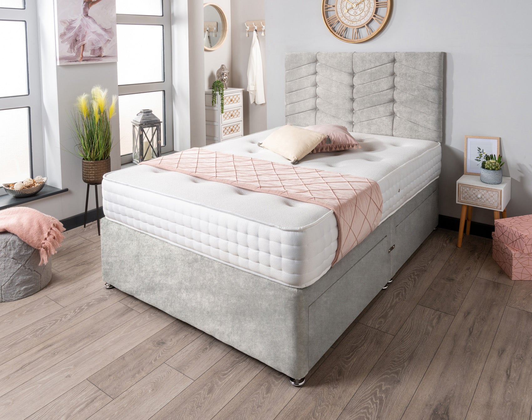 The Evinos Bed Set Naples