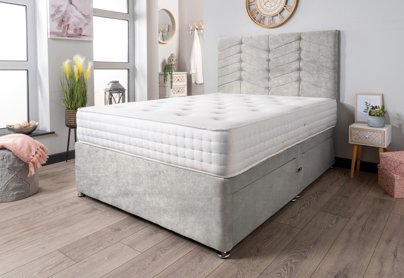 The Evinos Bed Set Naples
